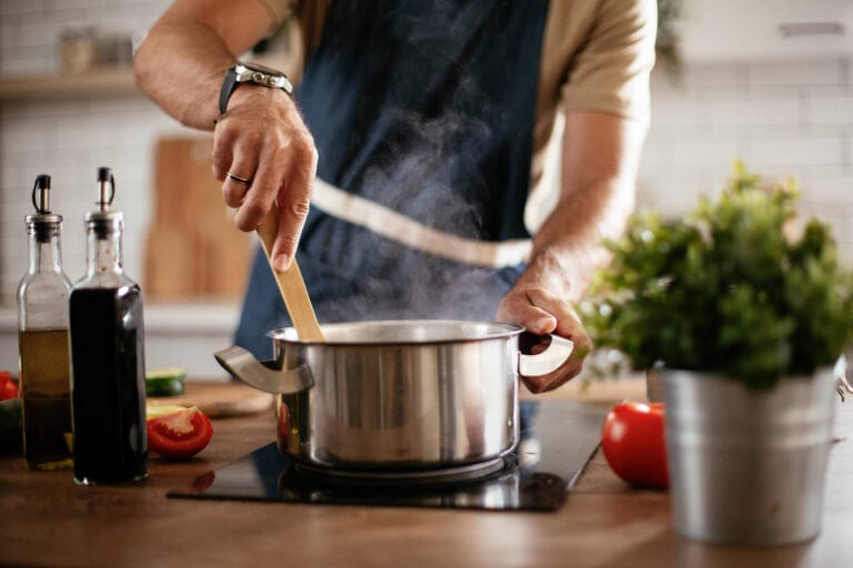 Haus & Garten Test prüft 7 Kochtöpfe (24 cm): Testsieger 2023 ist Greenkitchen